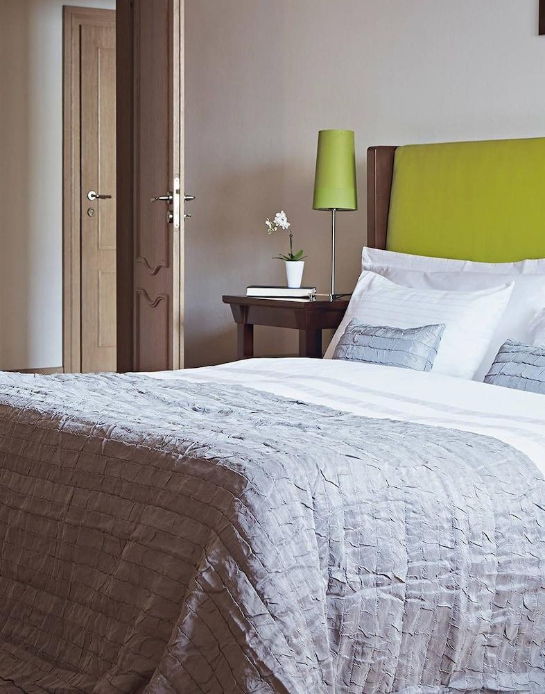 Almandine Aparthotel Praha